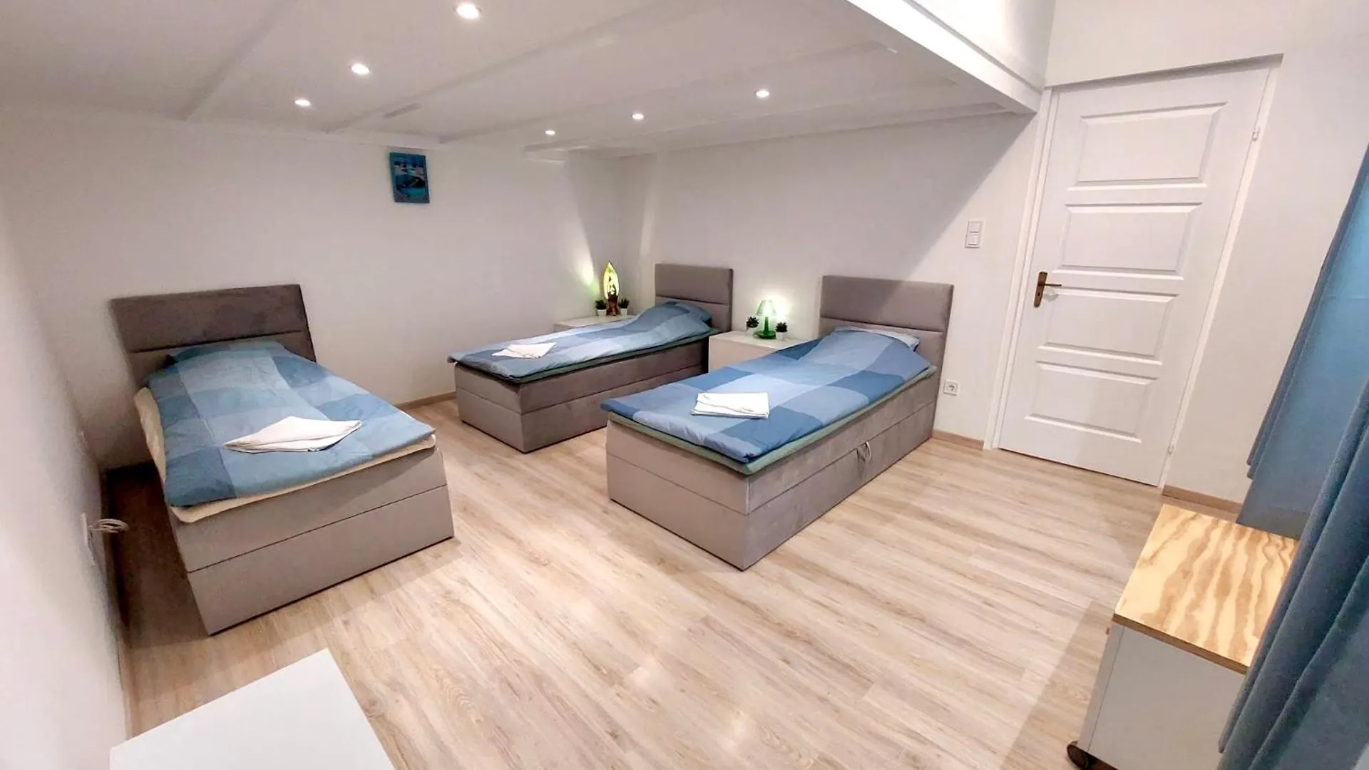 Mega Residence Budapest 0*,  Hungary